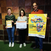 Schulleiter Malte Prigge freut sich über mehr als 8000 Euro für Aktion Tagwerk